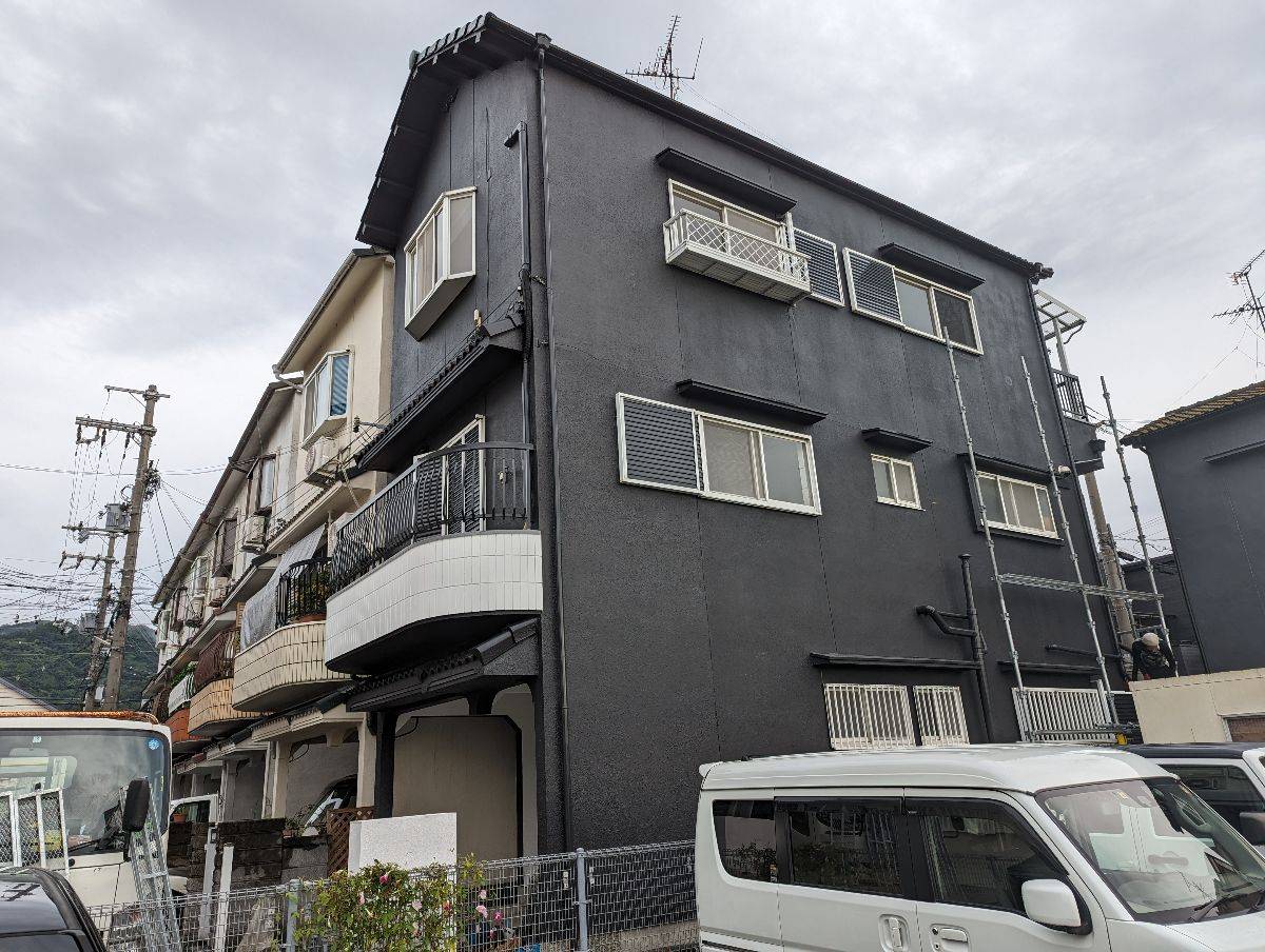 東大阪市横小路町　戸建てで外壁塗装、屋根塗装、ベランダ防水工事